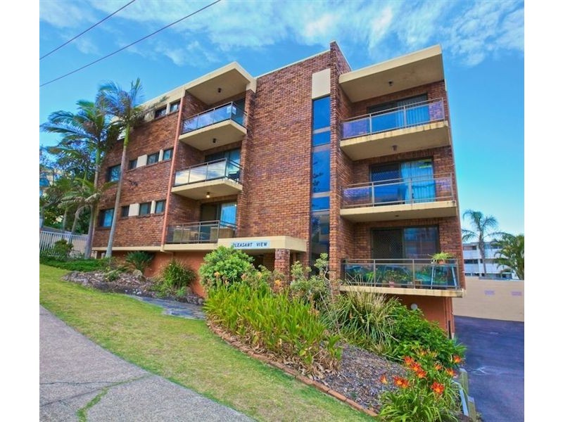 2/7 Warne Terrace, Kings Beach QLD 4551