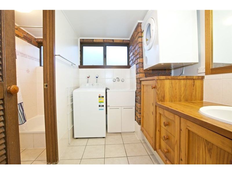 2/7 Warne Terrace, Kings Beach QLD 4551