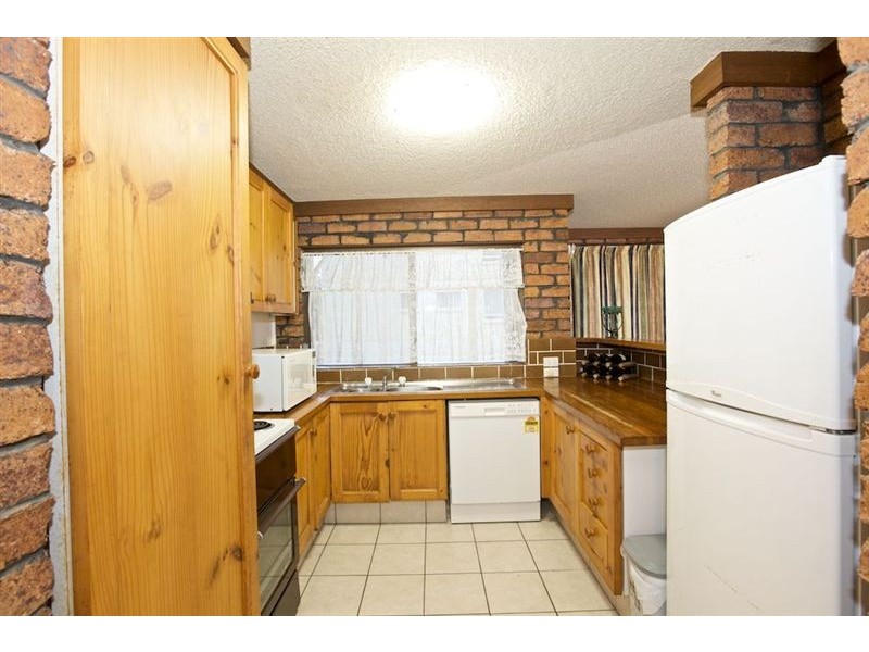 2/7 Warne Terrace, Kings Beach QLD 4551