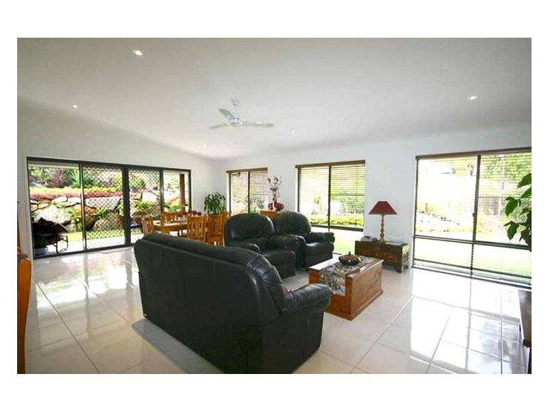 7 Jason Place, Little Mountain QLD 4551