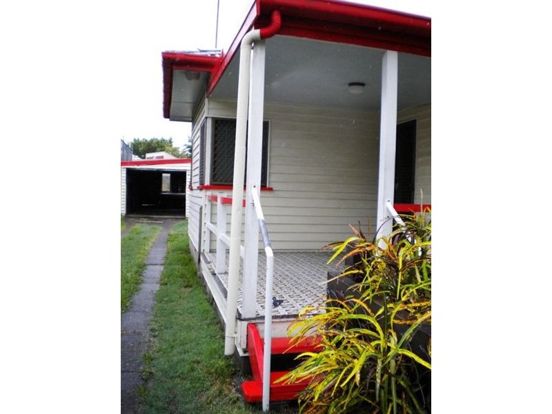 4 Bowman Road, Caloundra QLD 4551