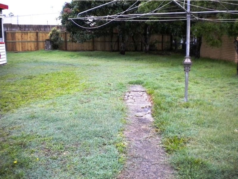 4 Bowman Road, Caloundra QLD 4551