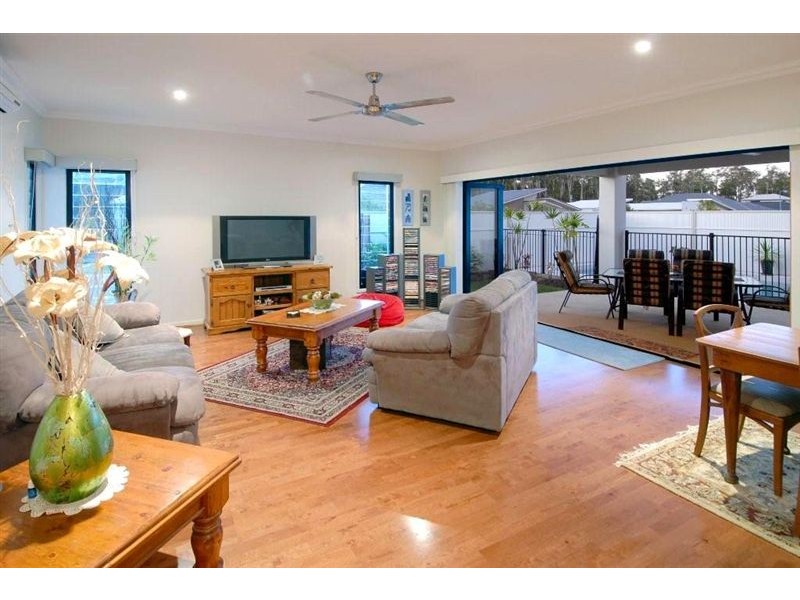 54 Kurrajong Crescent, Currimundi QLD 4551