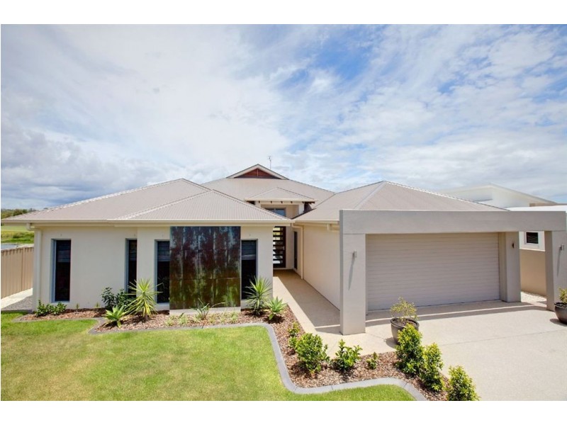 15 Francis Court, Pelican Waters QLD 4551