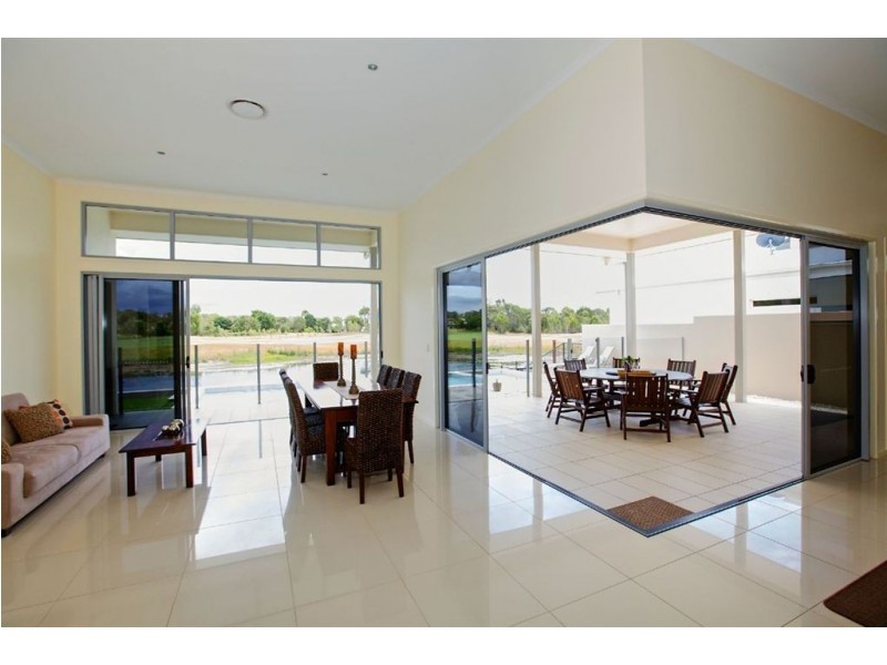 15 Francis Court, Pelican Waters QLD 4551