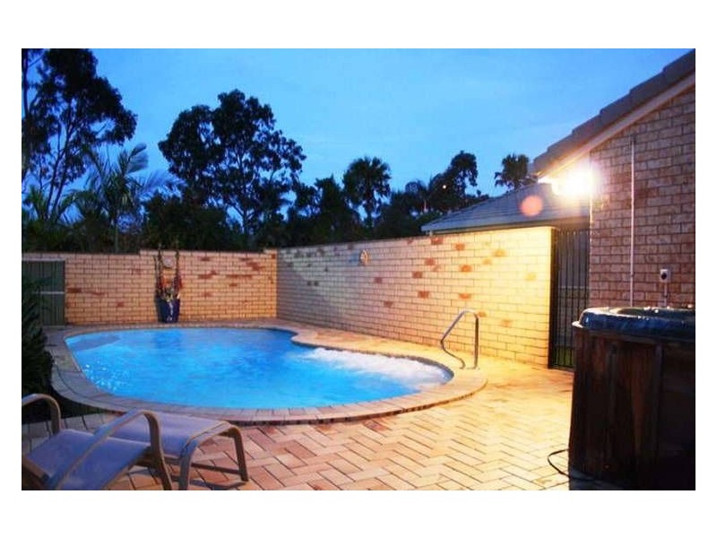 5 Livistona Crescent, Currimundi QLD 4551