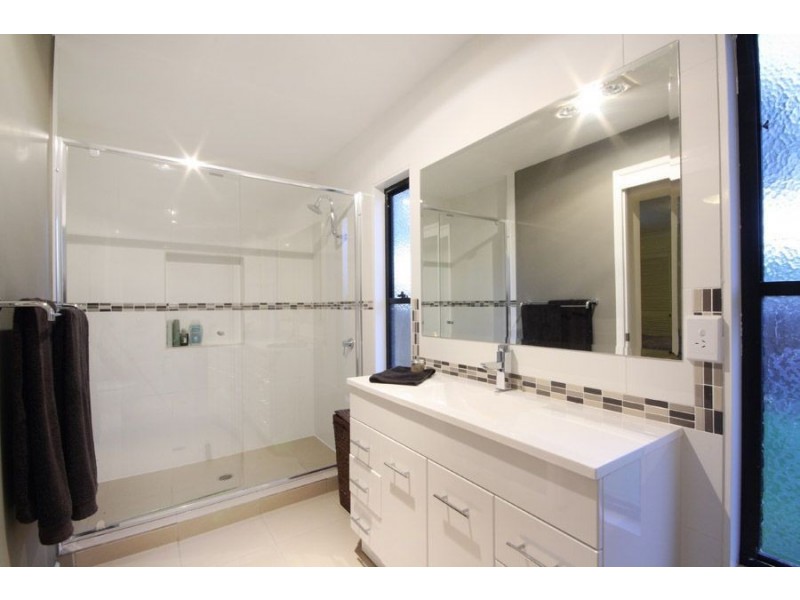 16 Earnshaw Street, Golden Beach QLD 4551