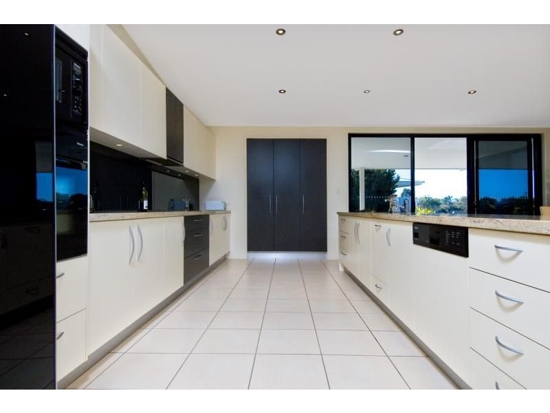6 Tripcony Court, Pelican Waters QLD 4551