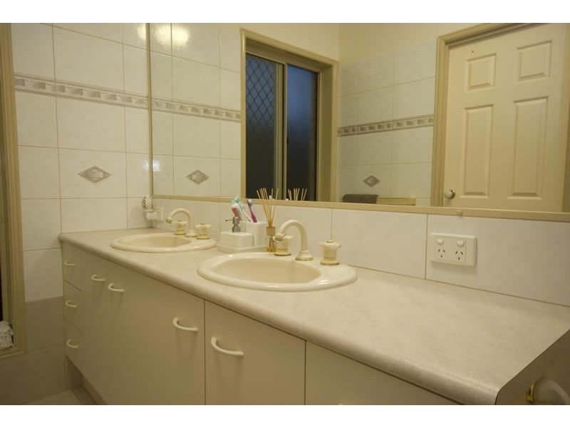 3 Archer Court, Pelican Waters QLD 4551