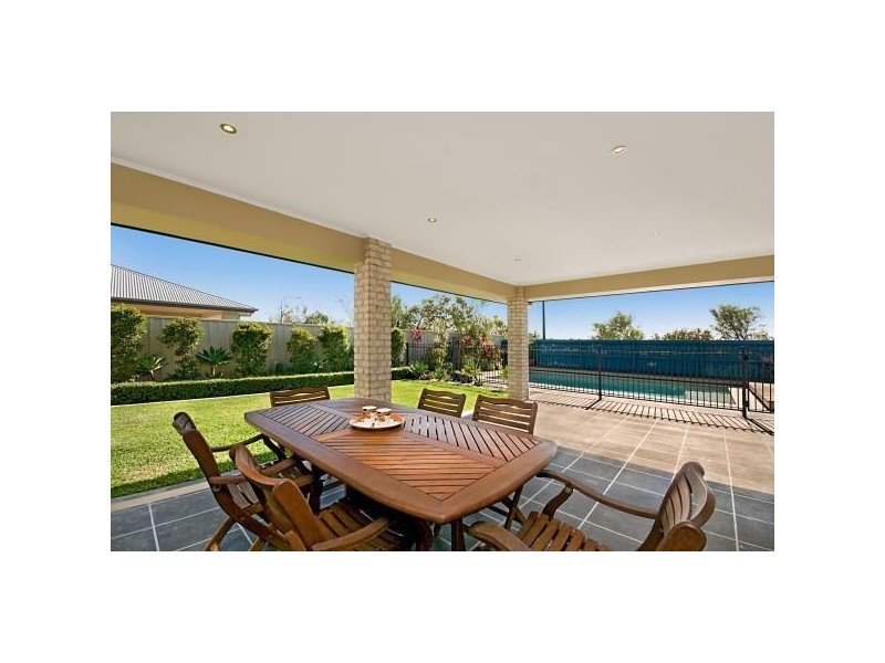 4 Rutherford Place, Pelican Waters QLD 4551