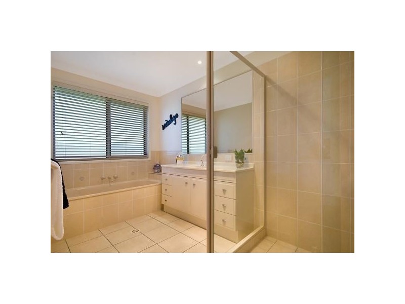 4 Rutherford Place, Pelican Waters QLD 4551