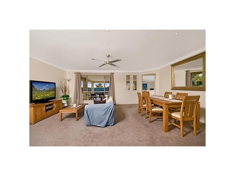 4 Rutherford Place, Pelican Waters QLD 4551