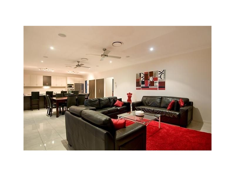 1 Westholme Circuit, Pelican Waters QLD 4551