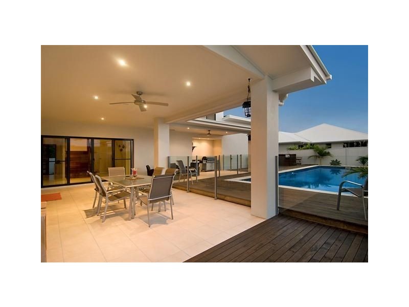 1 Westholme Circuit, Pelican Waters QLD 4551
