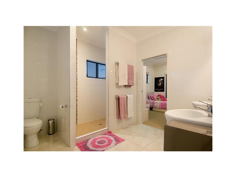 1 Westholme Circuit, Pelican Waters QLD 4551