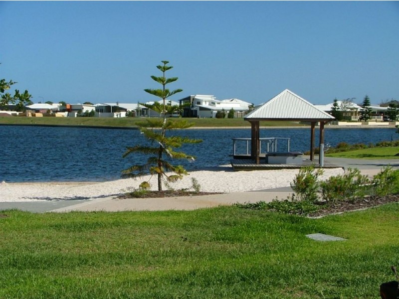 21 Deep Water Cct, Pelican Waters QLD 4551