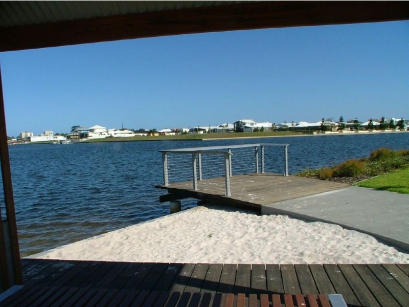 21 Deep Water Cct, Pelican Waters QLD 4551