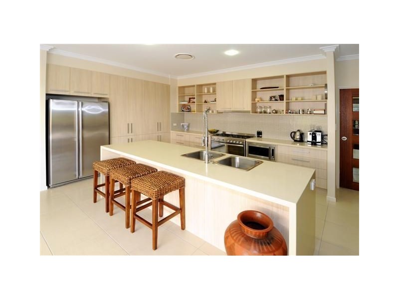 24 St Pauls Avenue, Pelican Waters QLD 4551