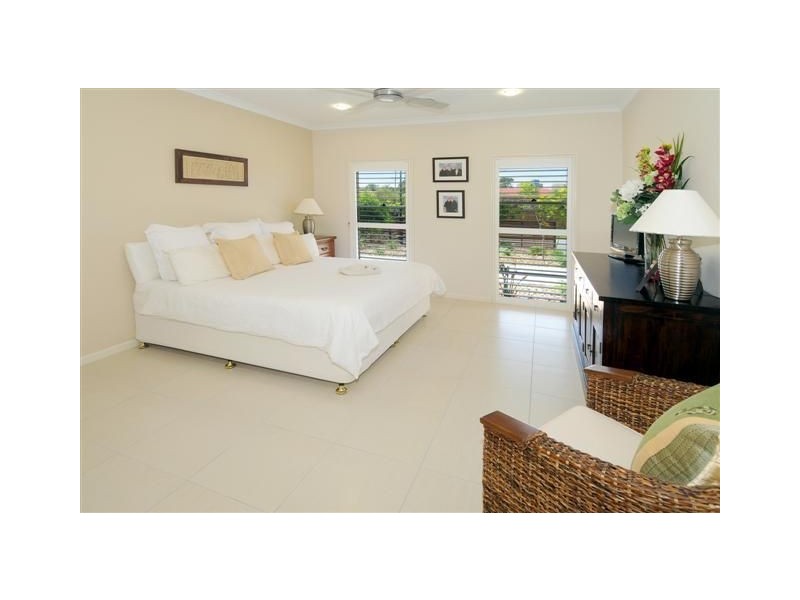 24 St Pauls Avenue, Pelican Waters QLD 4551