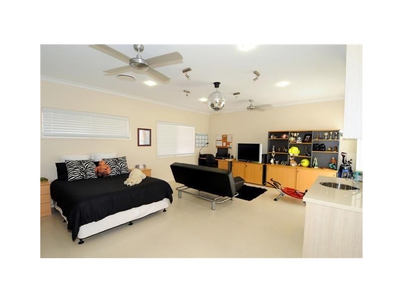 24 St Pauls Avenue, Pelican Waters QLD 4551