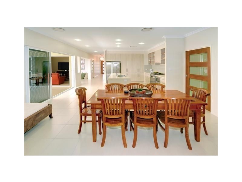 24 St Pauls Avenue, Pelican Waters QLD 4551