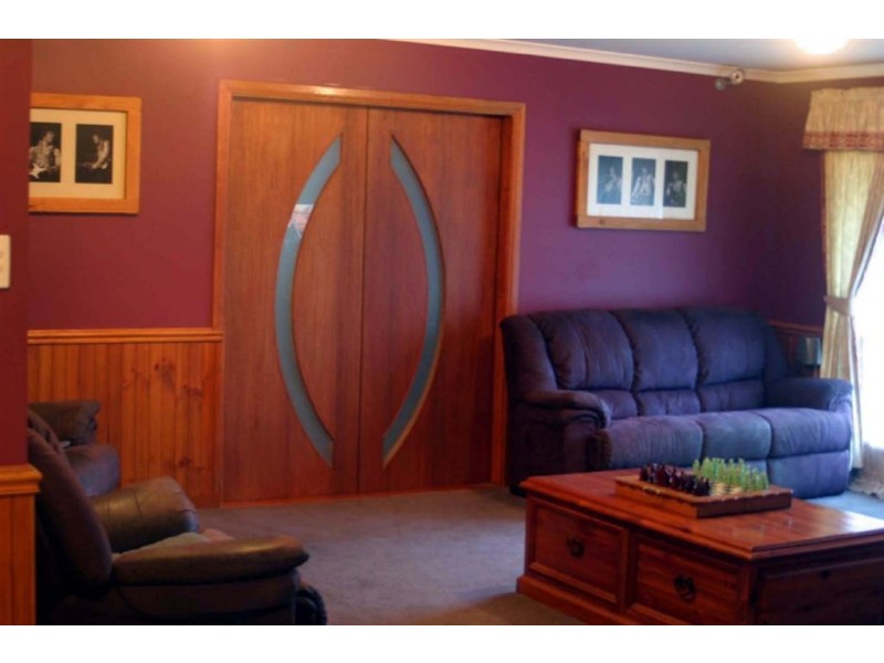 2 Donegal Court, Little Mountain QLD 4551