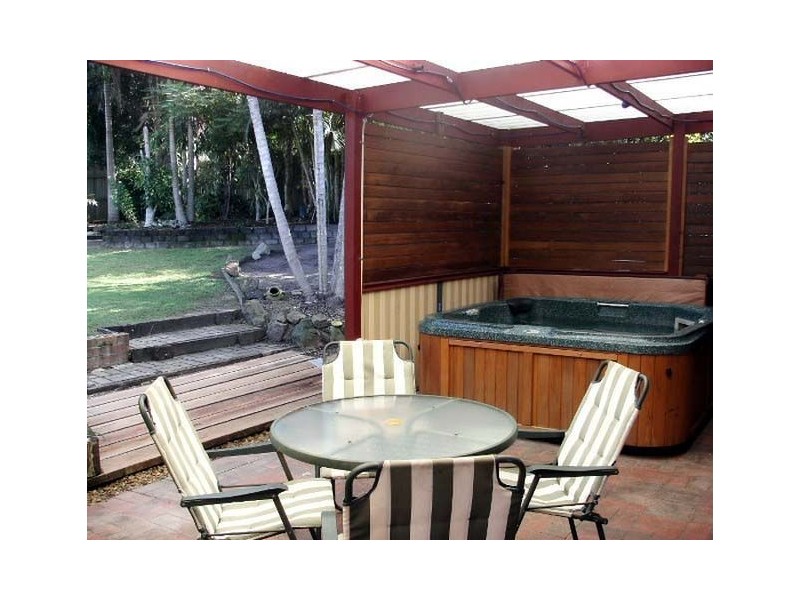 2 Donegal Court, Little Mountain QLD 4551