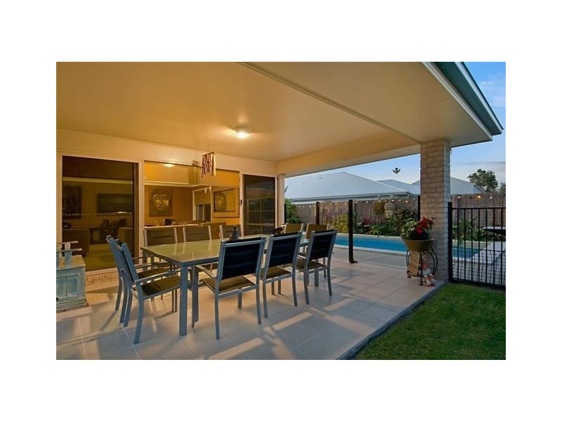 9 Carr Place, Pelican Waters QLD 4551