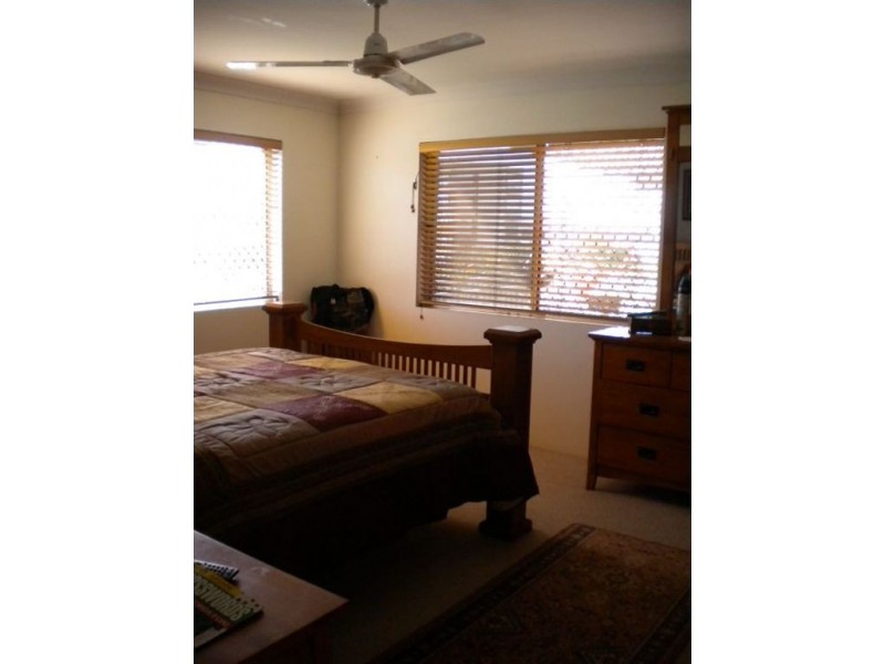 1/4 Oxley Street, Golden Beach QLD 4551