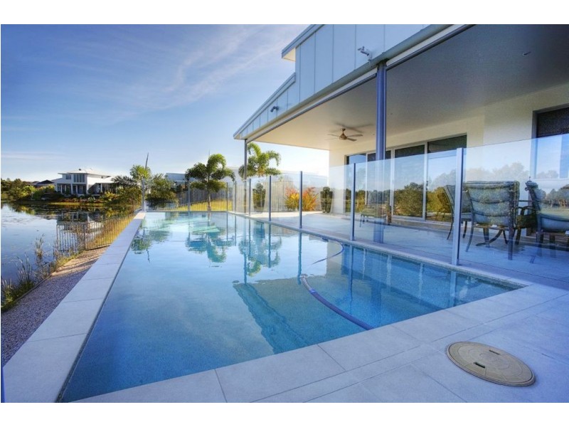 15 Rutherford Place, Pelican Waters QLD 4551