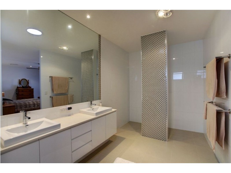 15 Rutherford Place, Pelican Waters QLD 4551