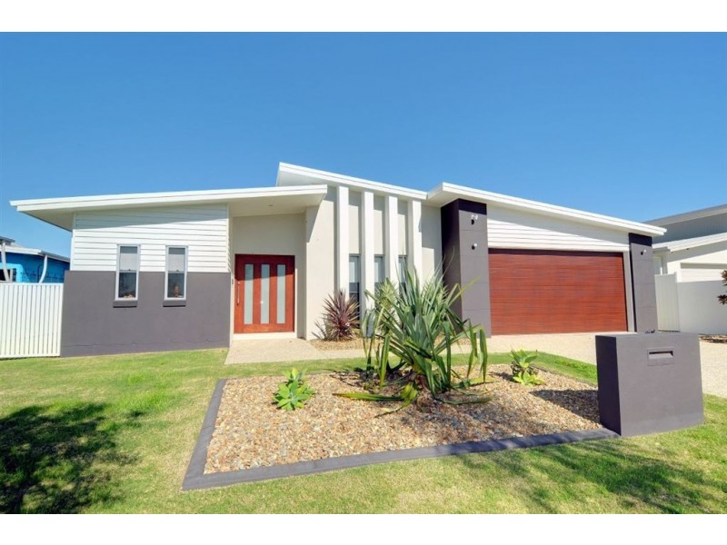 27 Deep Water Circuit, Pelican Waters QLD 4551