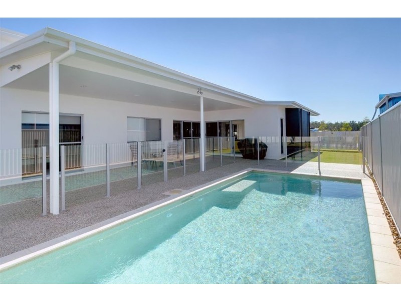 27 Deep Water Circuit, Pelican Waters QLD 4551