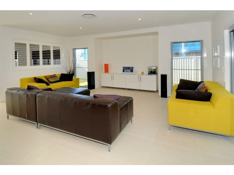 27 Deep Water Circuit, Pelican Waters QLD 4551