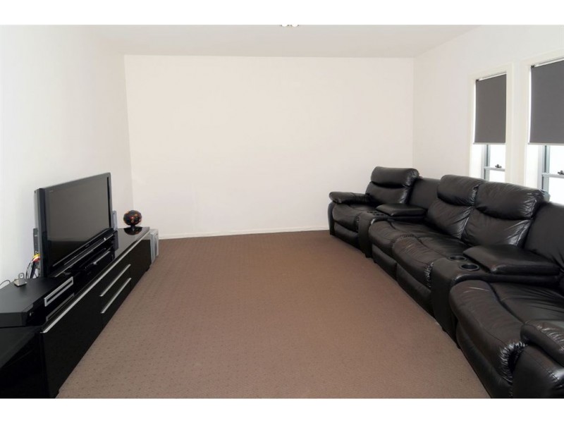 27 Deep Water Circuit, Pelican Waters QLD 4551