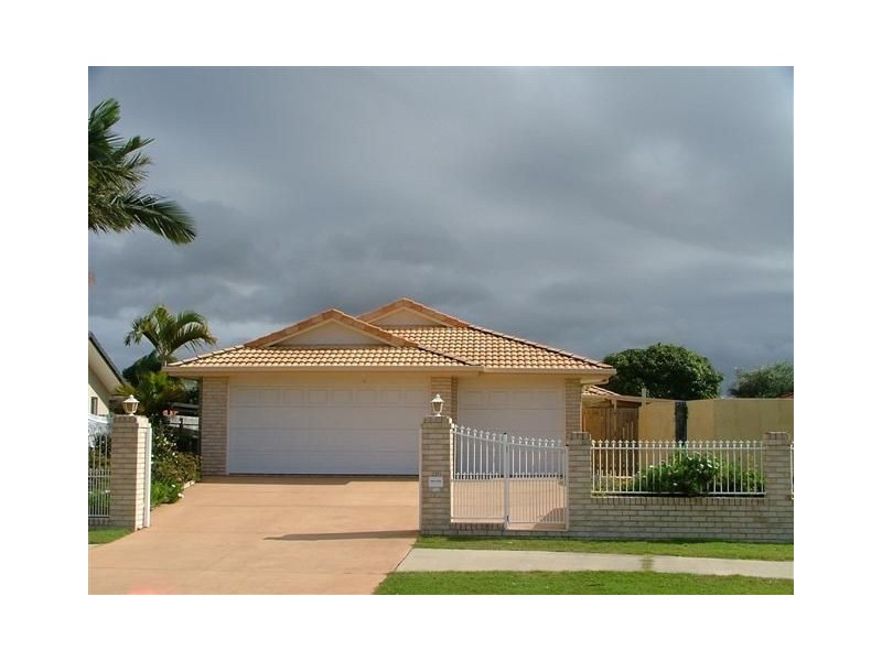 42 Sir Joseph Banks Drive, Pelican Waters QLD 4551