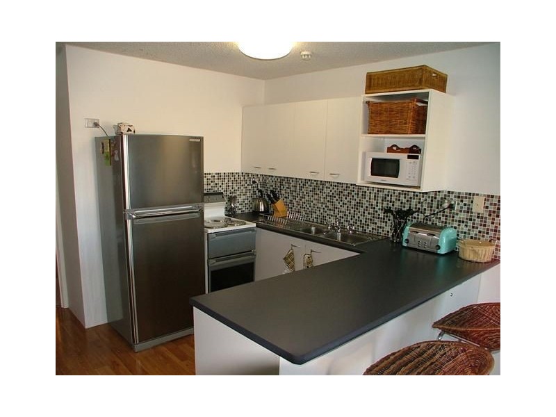 2/1 Saltair Street, Kings Beach QLD 4551