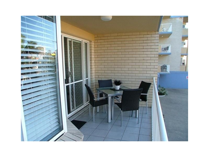 2/1 Saltair Street, Kings Beach QLD 4551