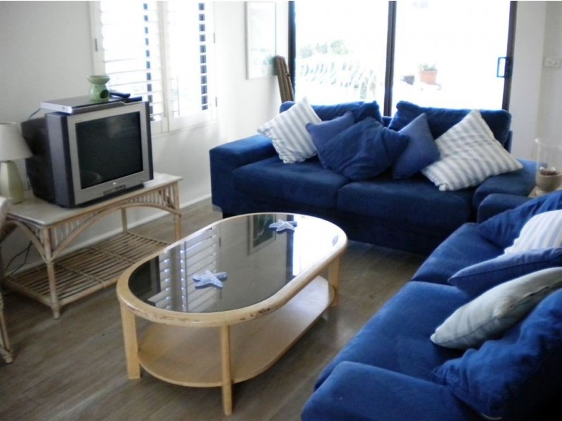 4/1 Cooma Terrace, Caloundra QLD 4551