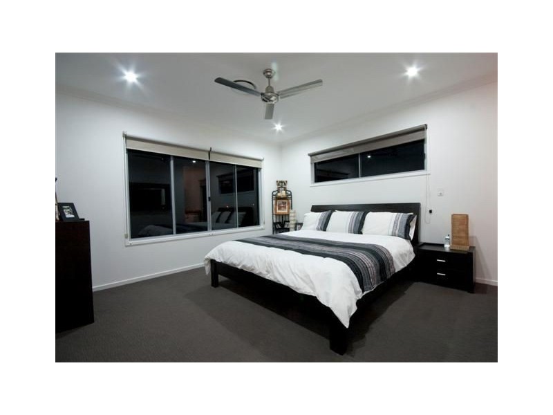6 The Parkway, Aroona QLD 4551