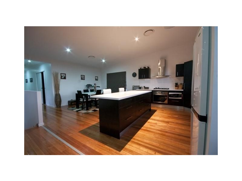 6 The Parkway, Aroona QLD 4551
