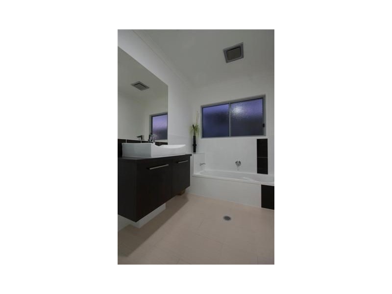6 The Parkway, Aroona QLD 4551