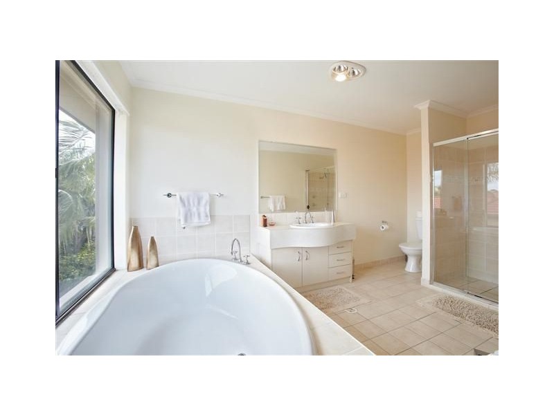 2 Reliance Place, Pelican Waters QLD 4551