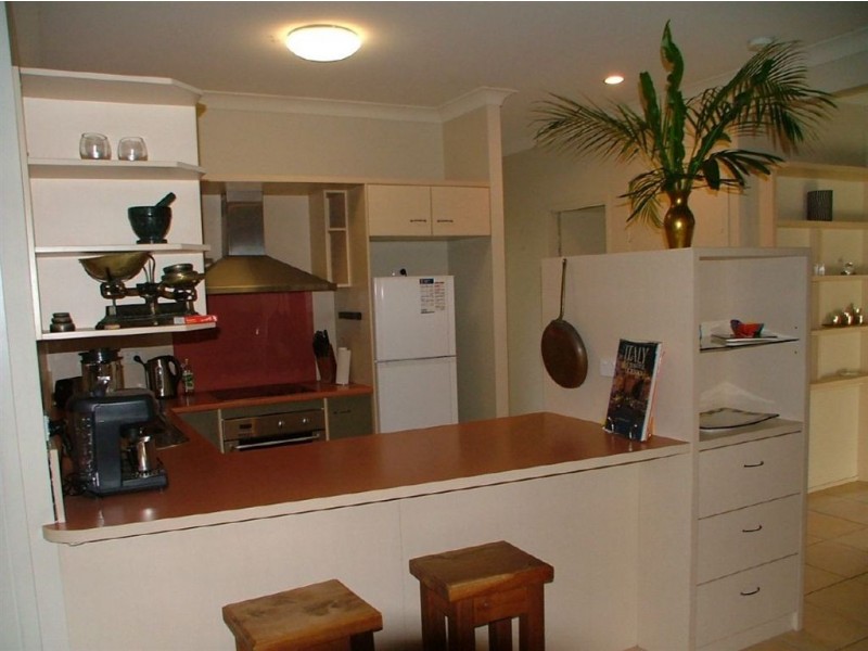 31/2 Grand Parade, Parrearra QLD 4575