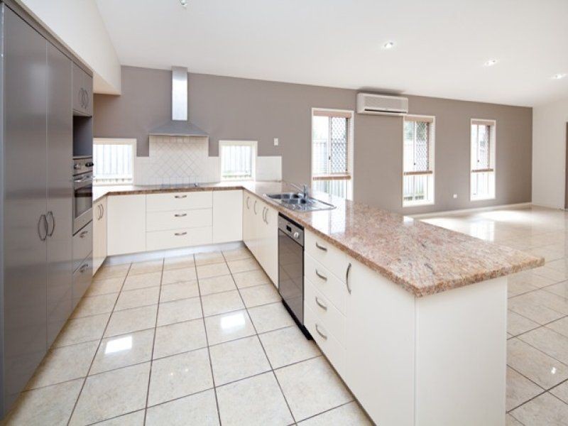 14 Bonaire Court, Parrearra QLD 4575