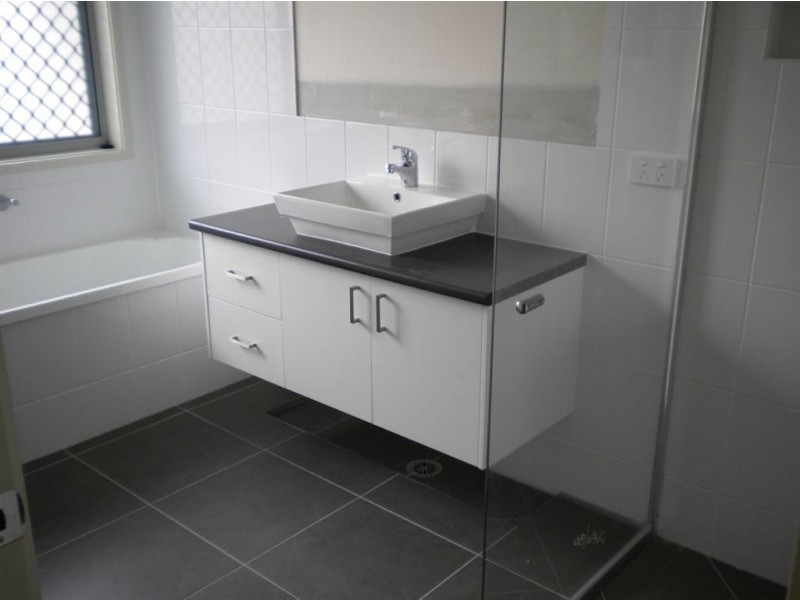 23 Cumberland Cr, Little Mountain QLD 4551