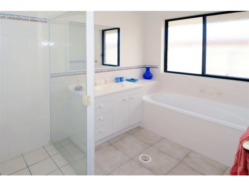 5 Primrose Place, Little Mountain QLD 4551