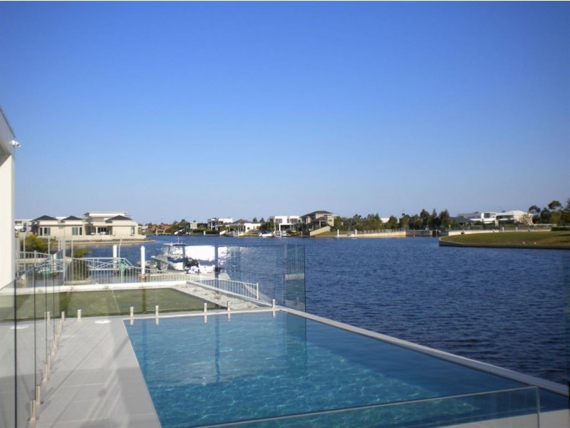 20 Westholme Cct, Pelican Waters QLD 4551