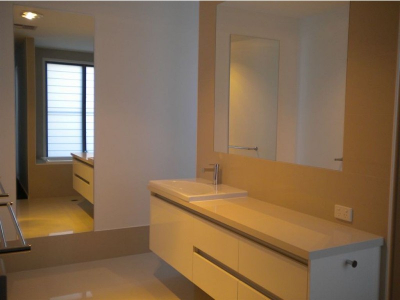 20 Westholme Cct, Pelican Waters QLD 4551