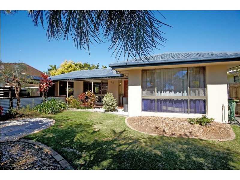 32 Browning Boulevard, Battery Hill QLD 4551